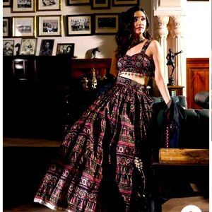 Black mirror work chanderi lehanga